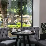Metropole Urban Hotel