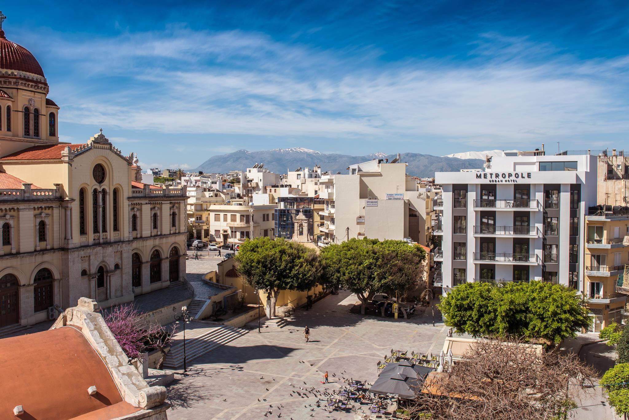 Metropole Urban Hotel 4*